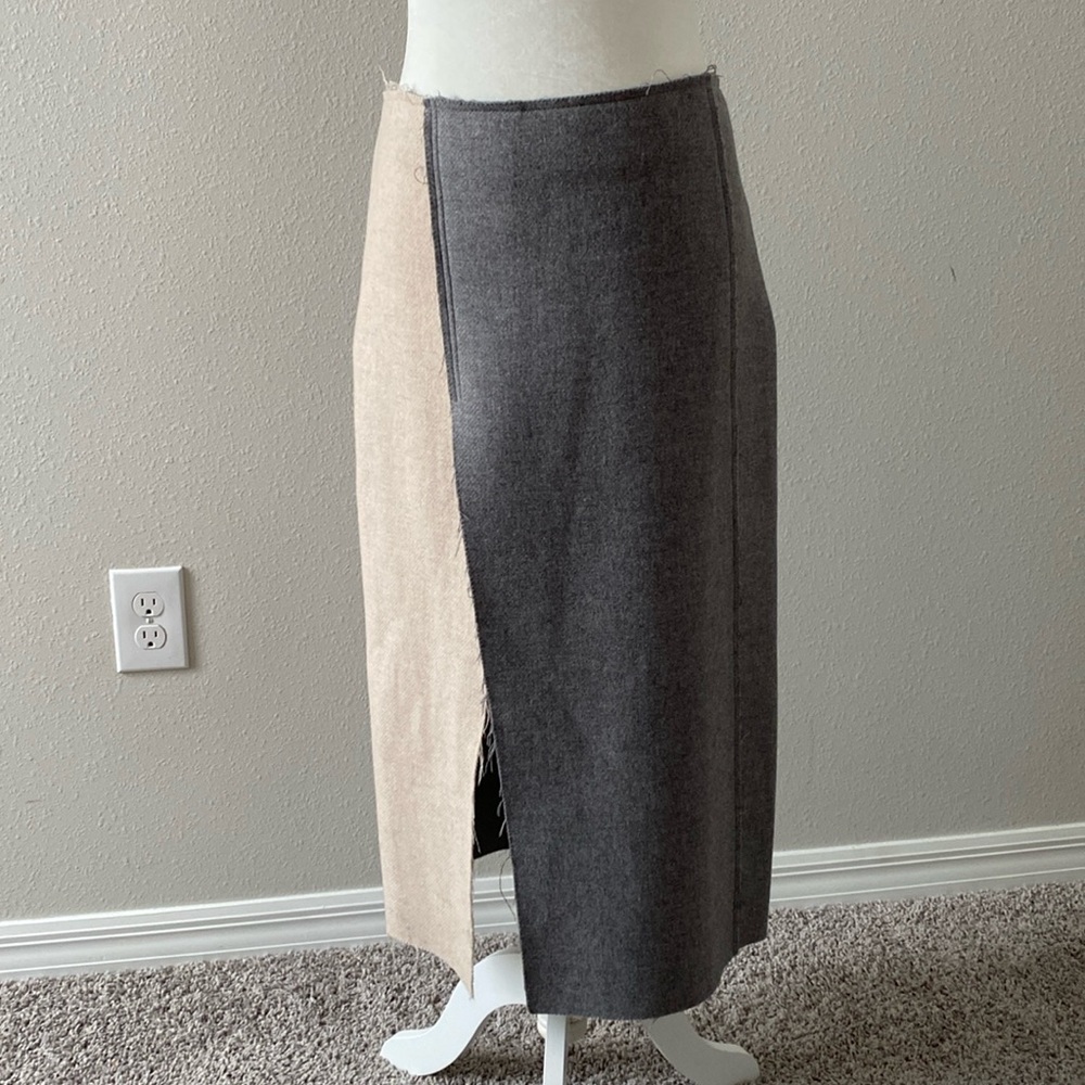 Midi wool raw edge skirt